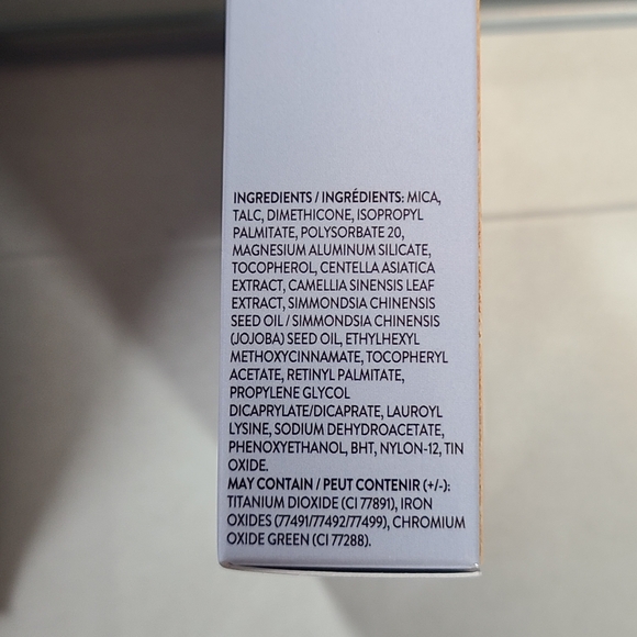 Laura Geller Baked Balance-N-Brighten Color Correcting Foundation-Light W Brush - Picture 9 of 10